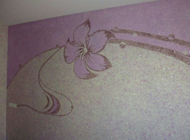 Подходящие рисунки жидкими обоями на стене