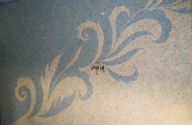 Подходящие рисунки жидкими обоями на стене