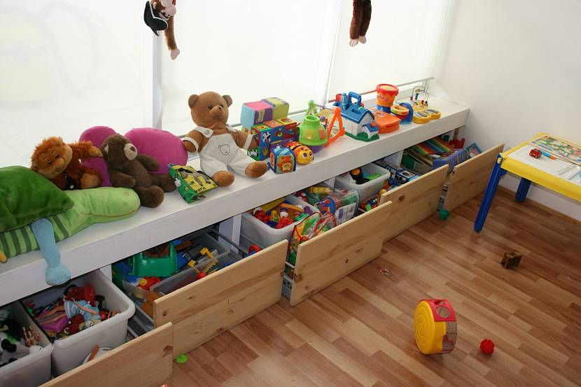 Много игрушек – много места для хранения