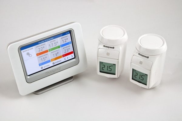 Термостаты позволяют эффективно регулировать температуру в комнате